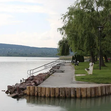 Foeveny Apartment Balatonfuzfo